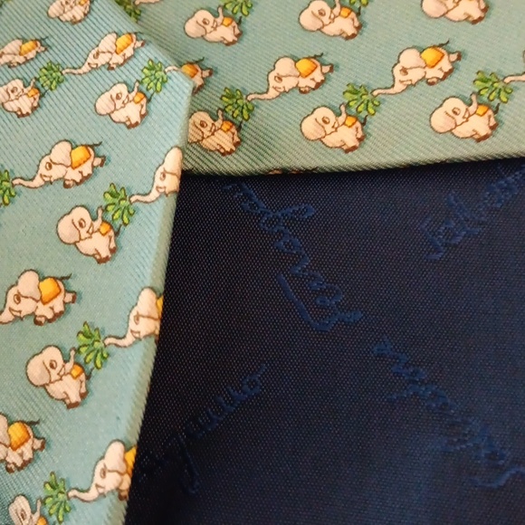 Salvatore Ferragamo Teal Elephant Print Silk Tie - Picture 6 of 6